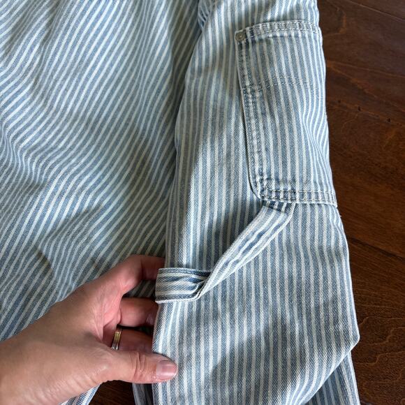 NWT Levi's High Rise Cinch Baggy Carpenter Pants Blue and White Women's Size 32 - Picture 8 of 12